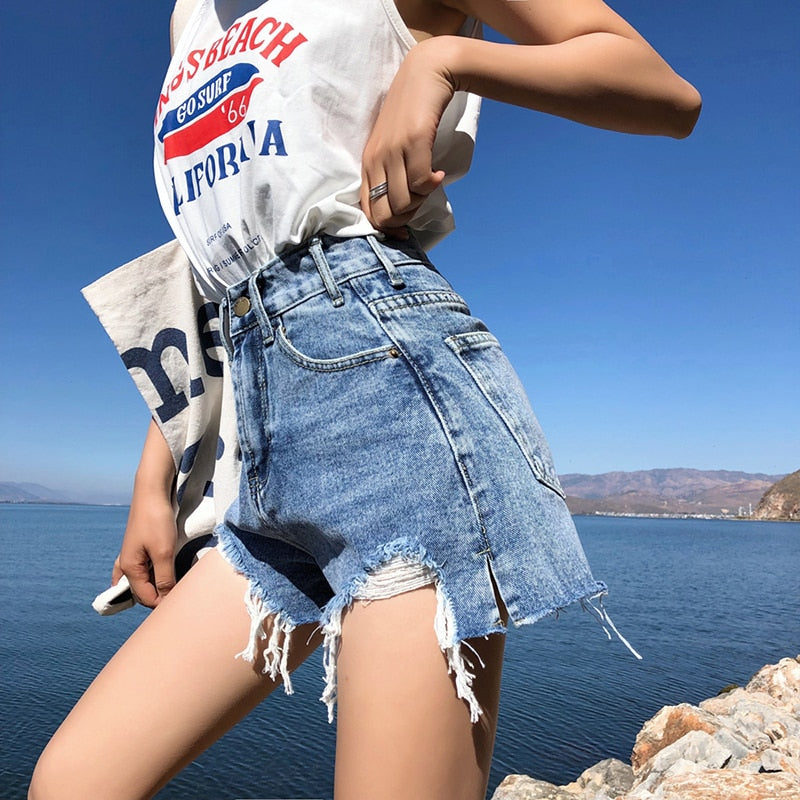 Streetwear Denim Shorts For Women 2022 Summer High Waist Ripped Cool Blue And Black Shorts With Tassel Pockets Mini Short Jeans